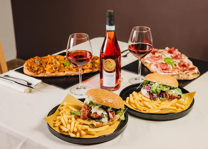 马尼菲卡特酒店 3*