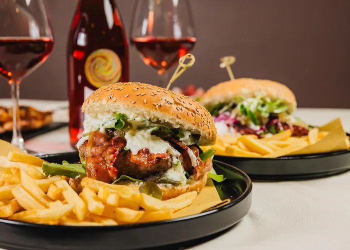 马尼菲卡特酒店 3* 卡诺萨圣尼塔