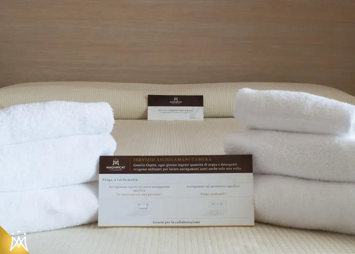 马尼菲卡特酒店 酒店 卡诺萨圣尼塔