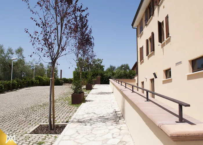 马尼菲卡特酒店 3* 卡诺萨圣尼塔